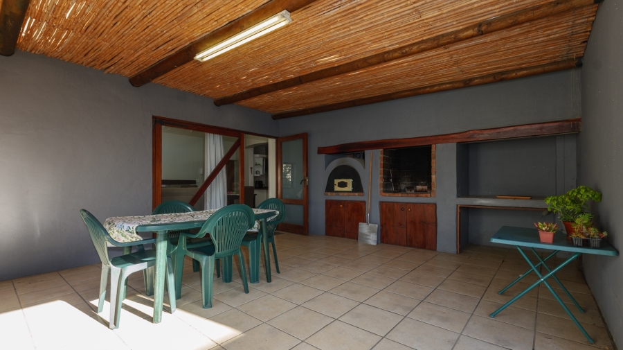 5 Bedroom Property for Sale in Bredasdorp Western Cape